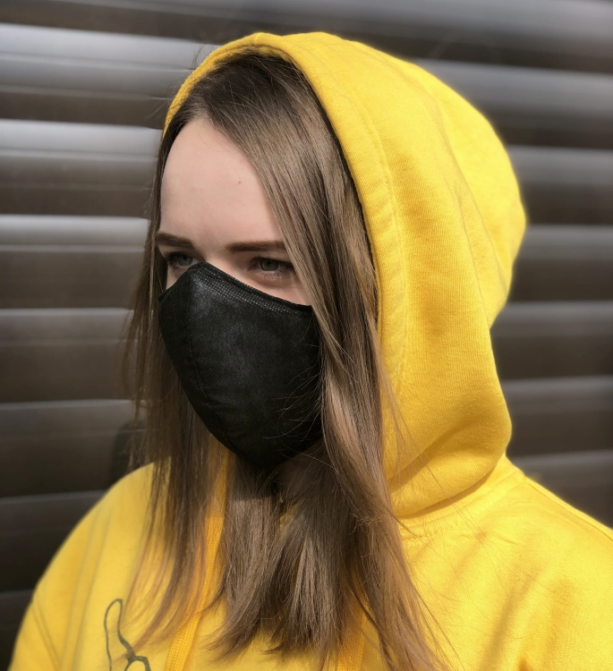 julia maska.jpg