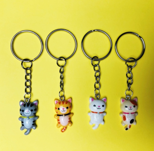 breloki z kotami 2.jpg