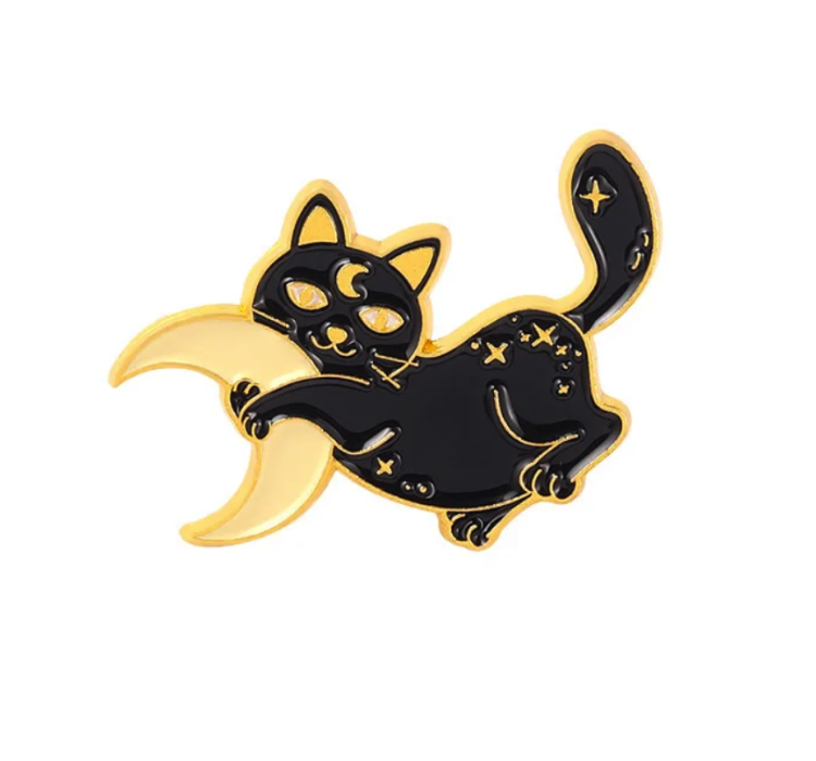 przypinka kot czarny księżyc.png
